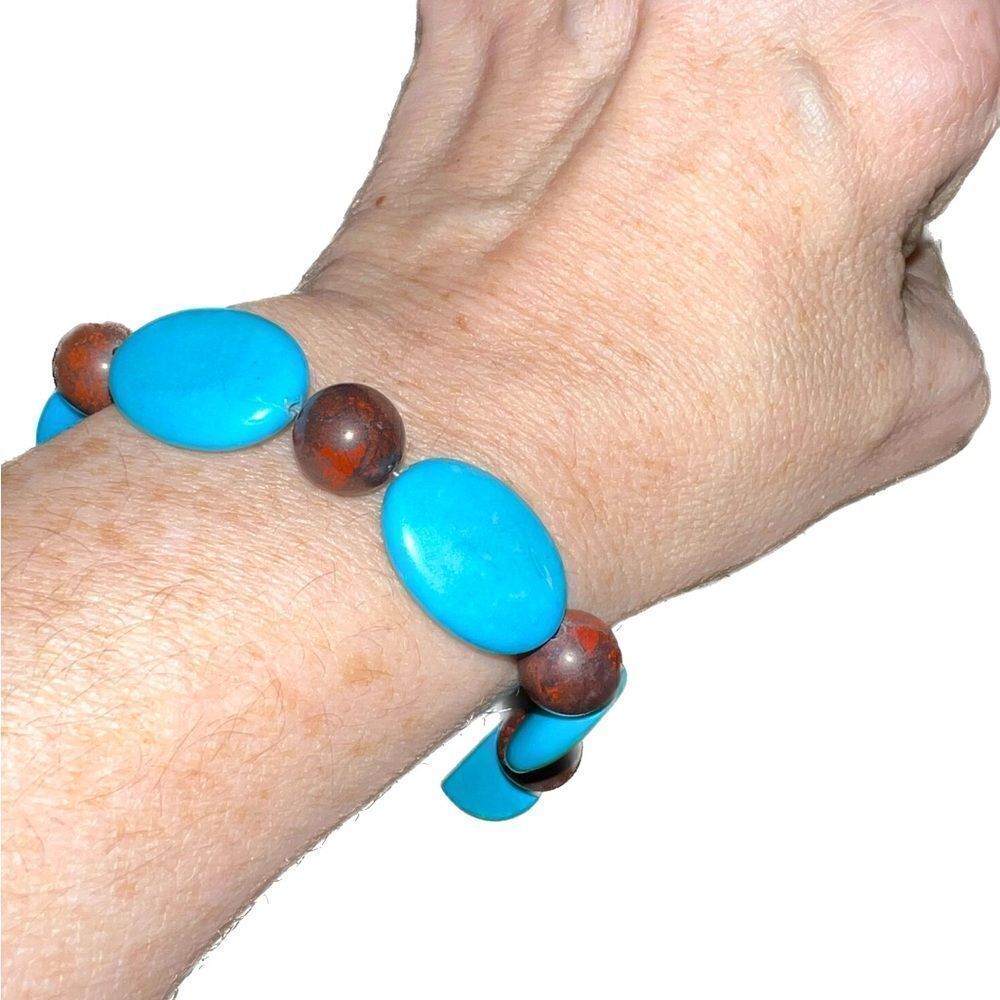 TURQUOISE and other stone bracelet, very cute!